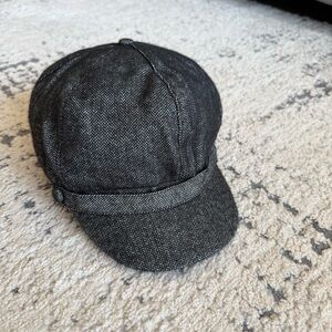 Like New Woman’s Black and Gray Herringbone Cabbie Cap Y2K One Size